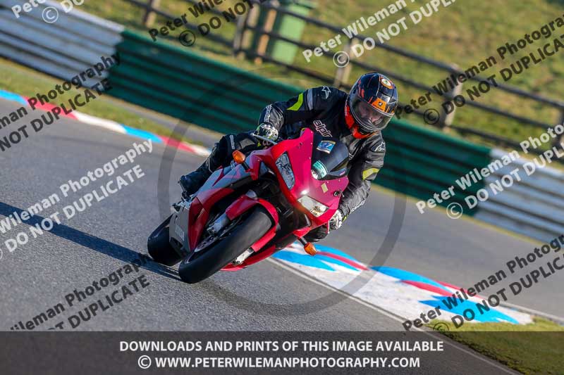 PJM Wedding Photography;enduro digital images;event digital images;eventdigitalimages;mallory park;mallory park photographs;mallory park trackday;mallory park trackday photographs;no limits trackdays;peter wileman photography;racing digital images;trackday digital images;trackday photos